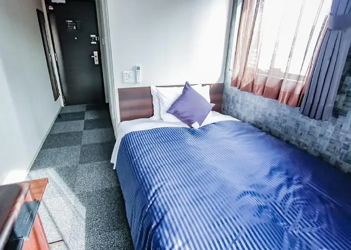 Hotel Livemax Osaka Honmachi